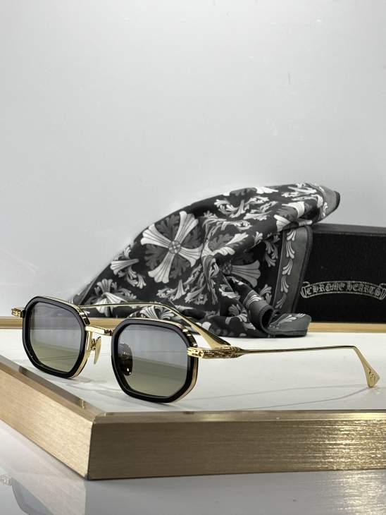 Picture of Chrome Hearts Sunglasses _SKUfw73653707fw